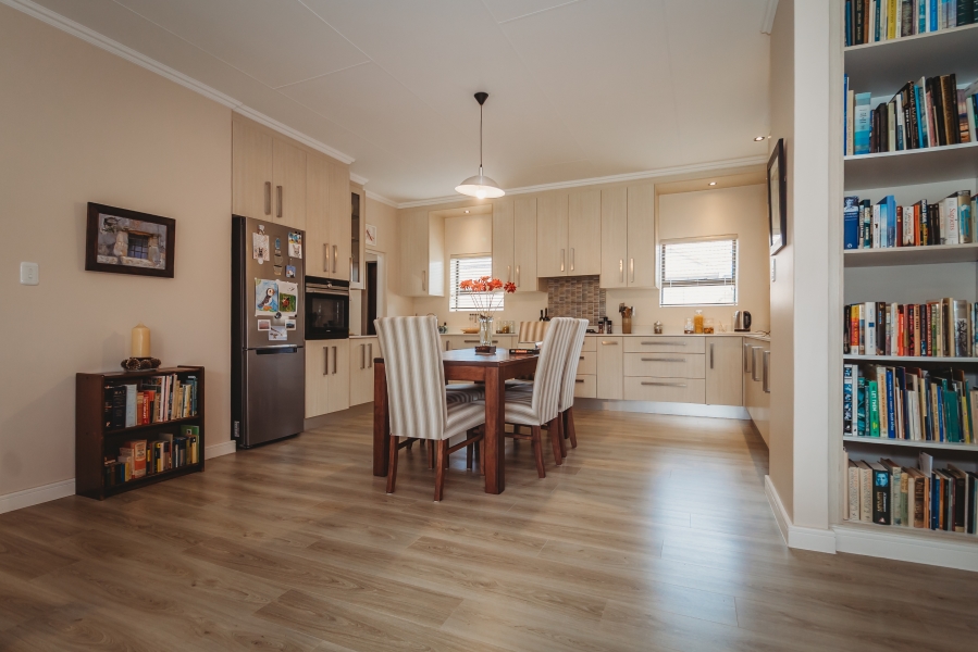 3 Bedroom Property for Sale in Earls Court Lifestyle Estate Western Cape